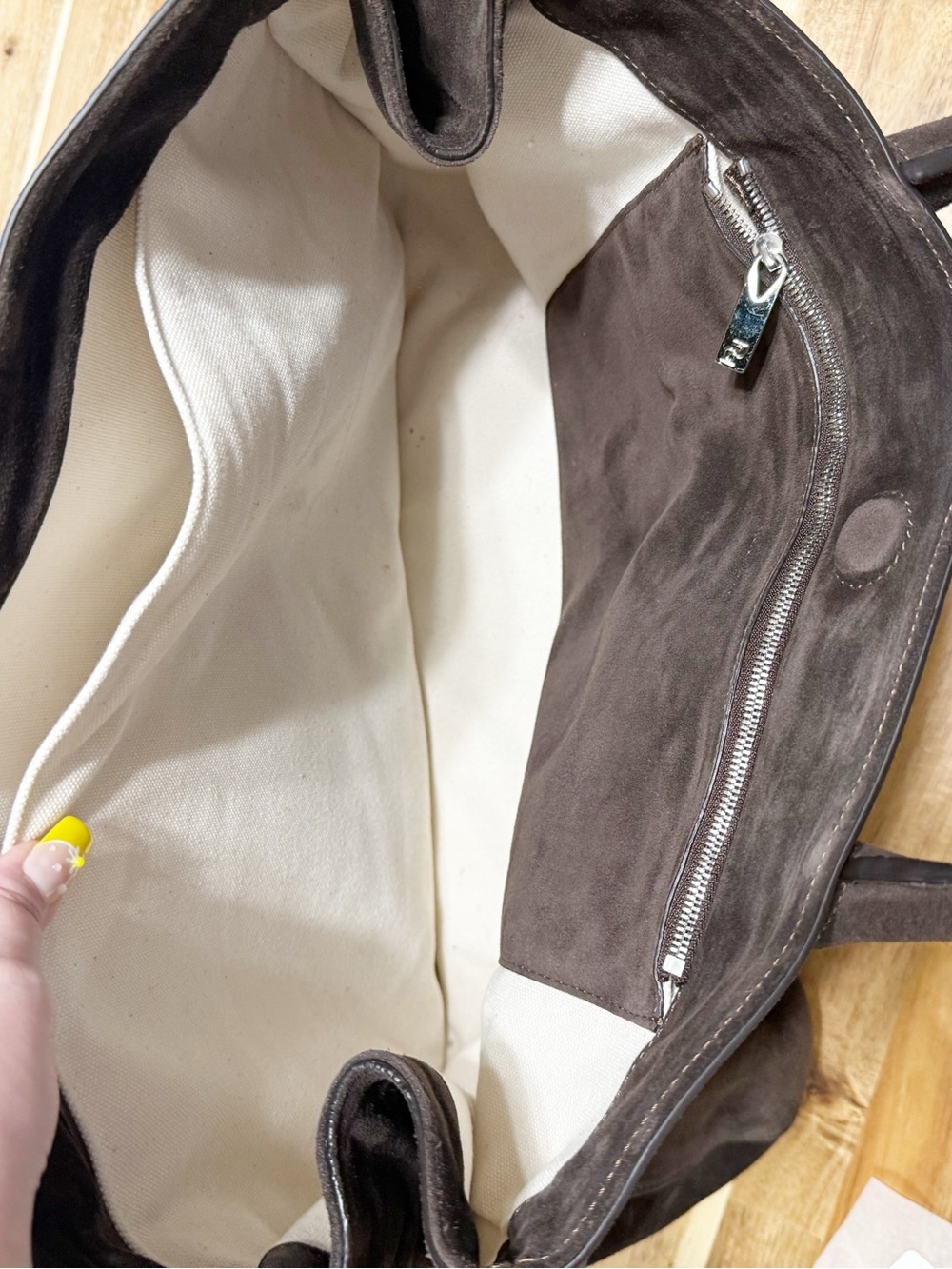 Reformation Oversized Patrizia Bag in Chocolate Brown Boss Suede Purse $598 - Picture 9 of 12